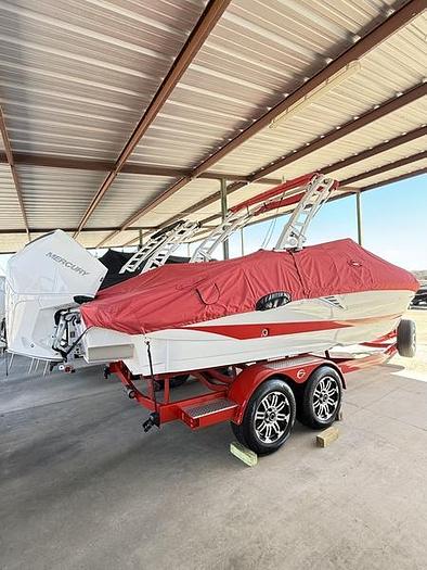 2024 Crownline 250 XSS