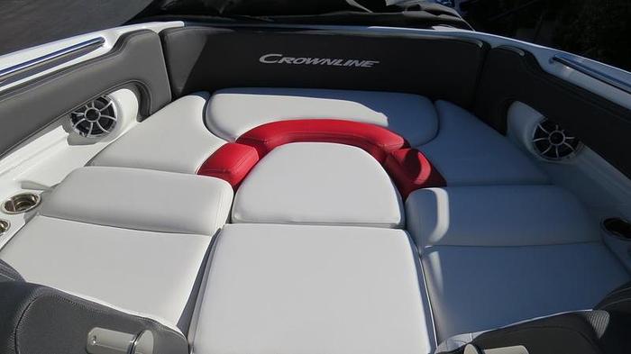 2024 Crownline E260 XS