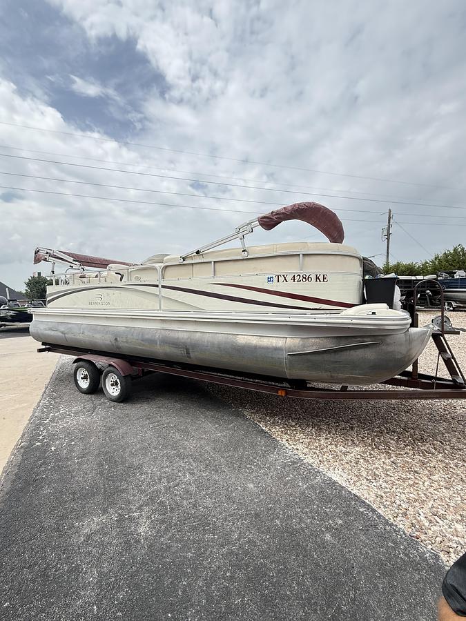 2005 BENNINGTON 2275RL